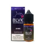 BLVK Salt Grape 5% — 보라색 포도 감성을 담은 라벨 디자인과 짙은 퍼플 컬러 포도 일러스트가 사용된 패키지. 제품 특유의 sweet grape vibe와 고농도 SaltNic 느낌을 시각적으로 표현한 상세 병 이미지.