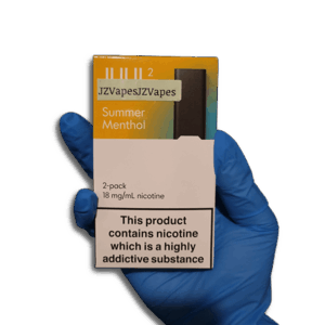 “Light refreshing menthol with breezy summer cool — 밝은 민트·블루 컬러와 산뜻한 여름 무드가 표현된 JUUL 2 Summer Menthol 팟 이미지.